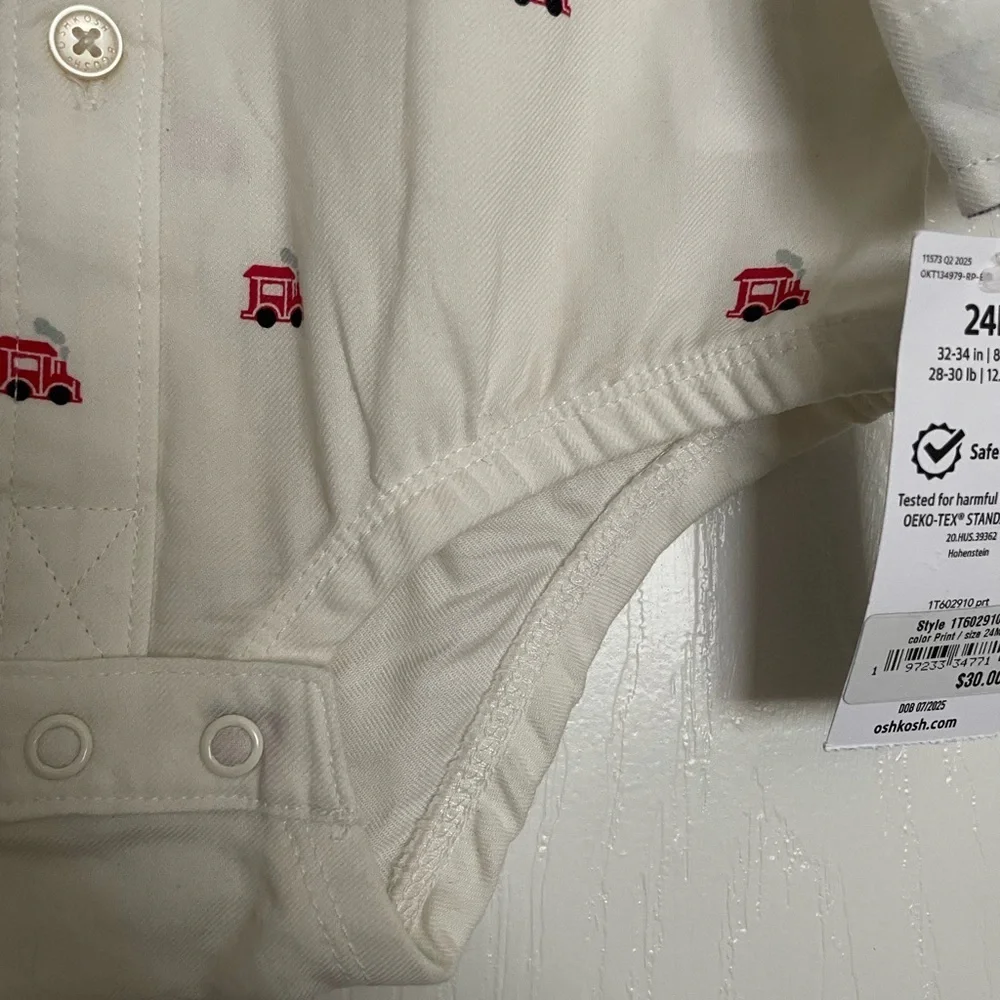 OshKosh B'gosh Cream Bodysuit with Red Train Design NWT size 18-24 months